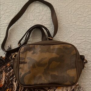Elegant Camouflage Crossbody Bag